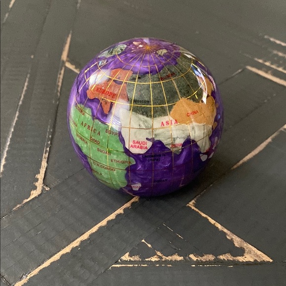 🌎World🌍Globe Paperweight🌏 - Picture 2 of 11
